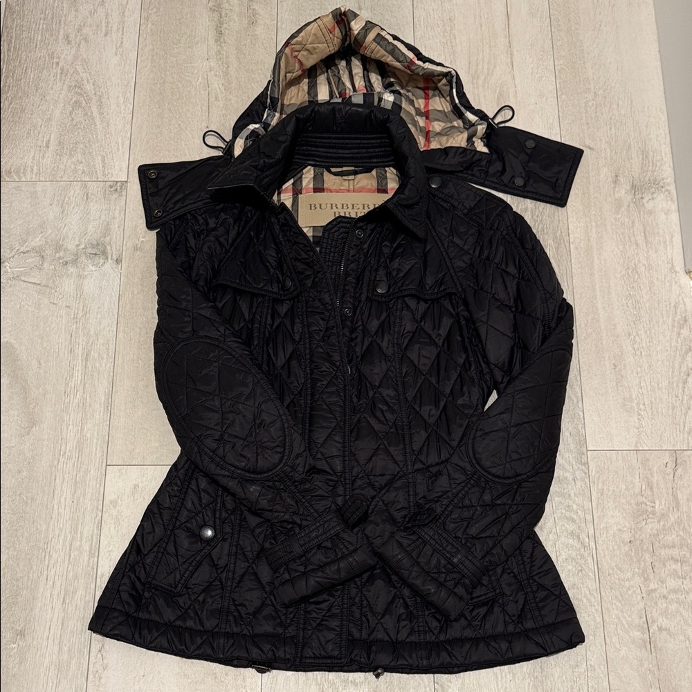Burberry Black Quilted Puffer Jacket with Check Lining